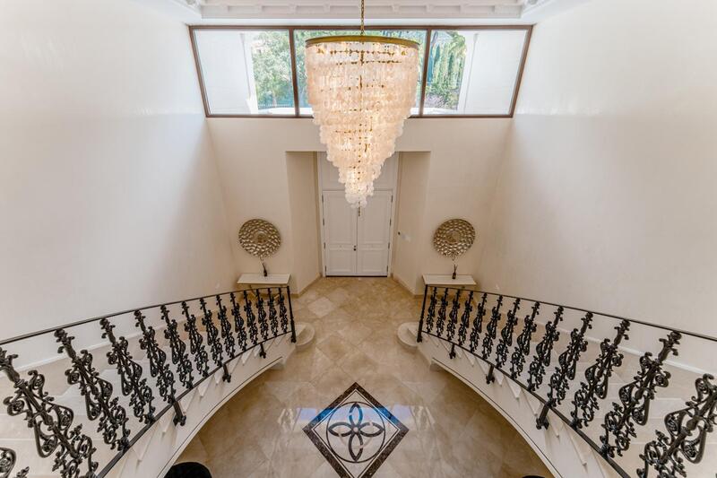 8 bedroom Villa for sale 8 bedroom Villa for sale