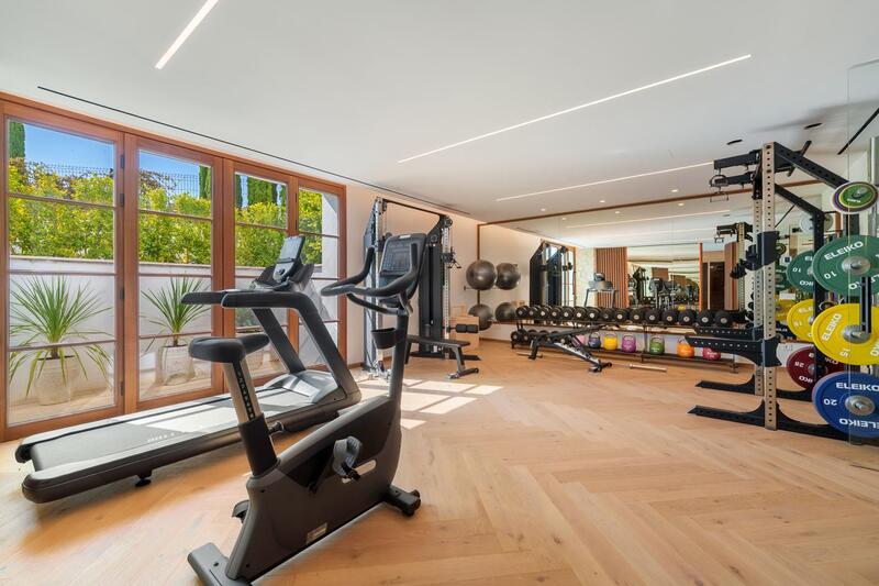 4 спальная комната вилла продается