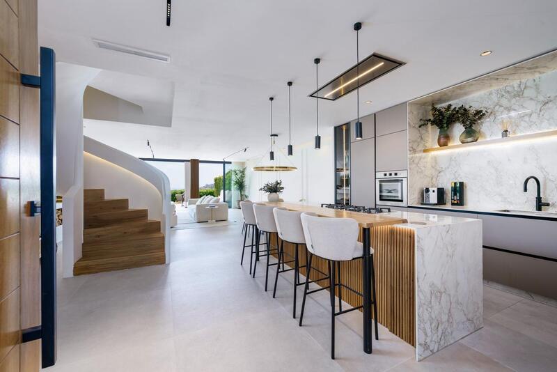 4 спальная комната квартира продается