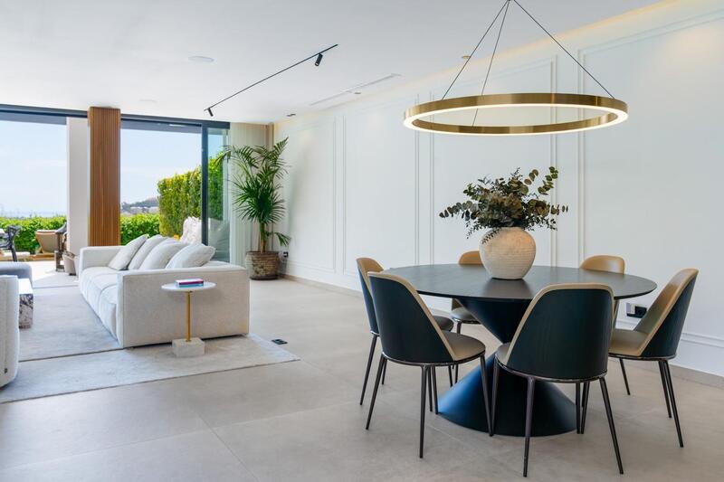 4 спальная комната квартира продается