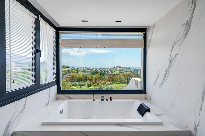 4 спальная комната квартира продается