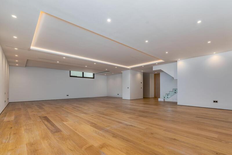 4 bedroom Apartment for sale