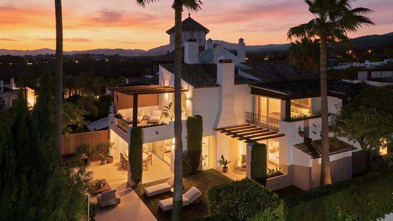 Villa til salgs i Marbella, Málaga