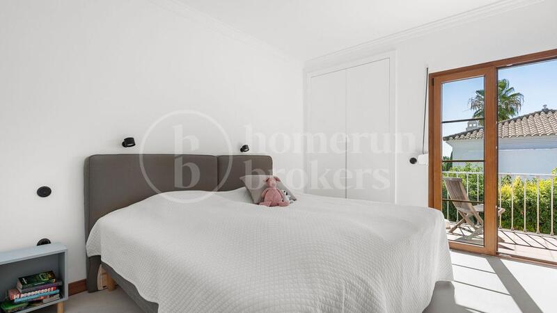 4 спальная комната вилла продается