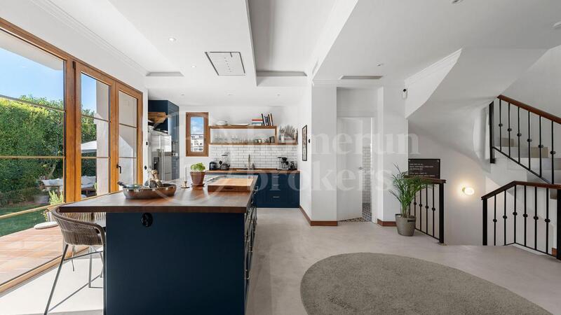 4 спальная комната вилла продается