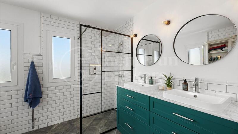 4 спальная комната вилла продается