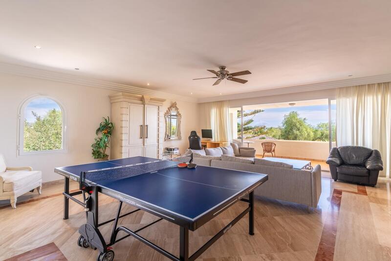 5 bedroom Villa for sale