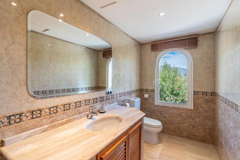 5 bedroom Villa for sale