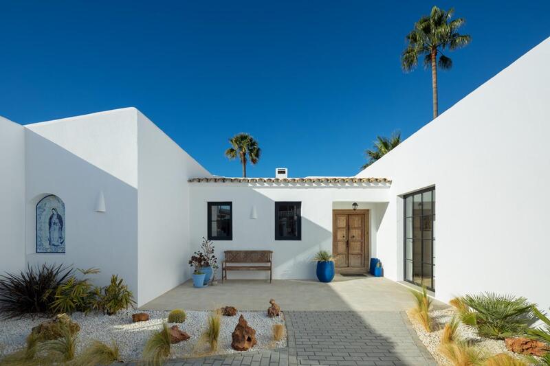 Villa for sale in Marbella, Málaga