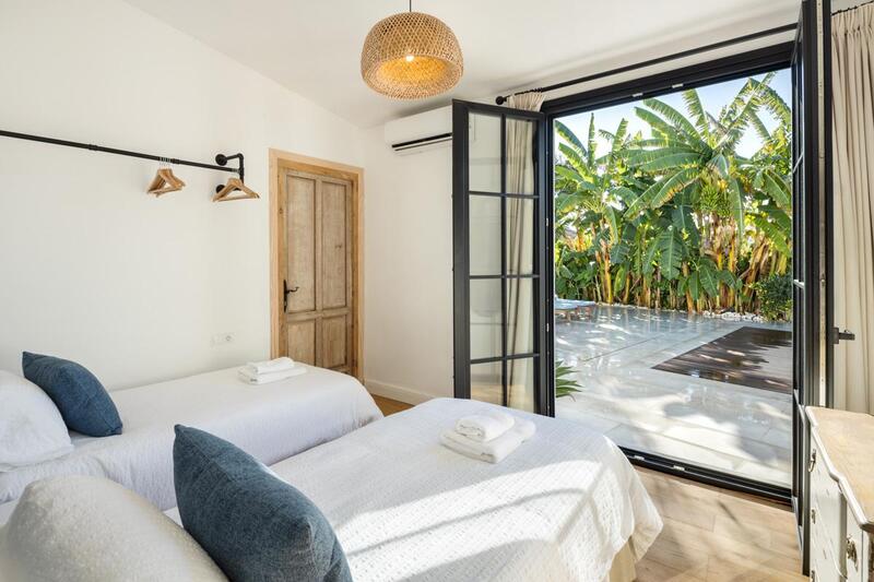 8 bedroom Villa for sale