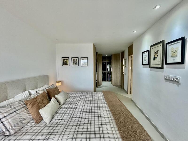 3 slaapkamer Appartement Te koop 3 slaapkamer Appartement Te koop