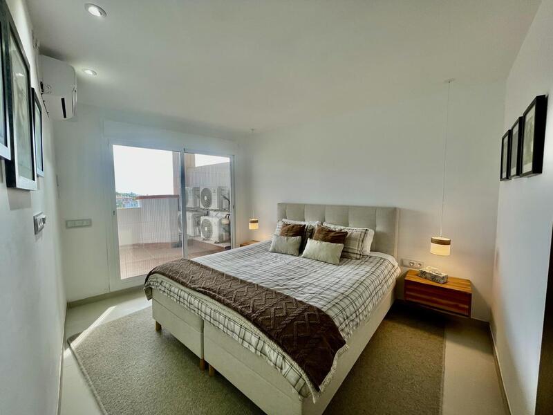 3 slaapkamer Appartement Te koop 3 slaapkamer Appartement Te koop