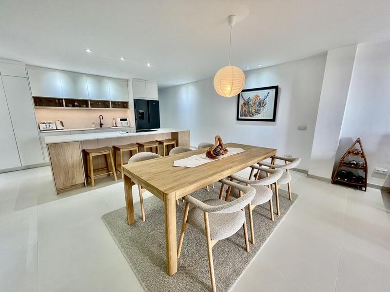 3 slaapkamer Appartement Te koop 3 slaapkamer Appartement Te koop
