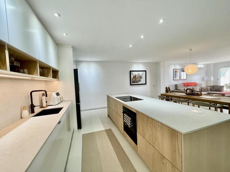 3 slaapkamer Appartement Te koop 3 slaapkamer Appartement Te koop