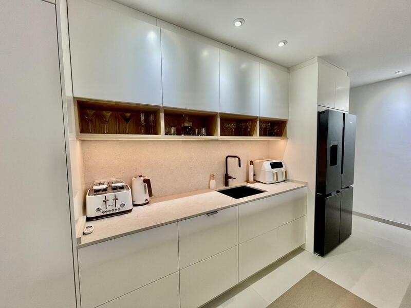 3 slaapkamer Appartement Te koop 3 slaapkamer Appartement Te koop