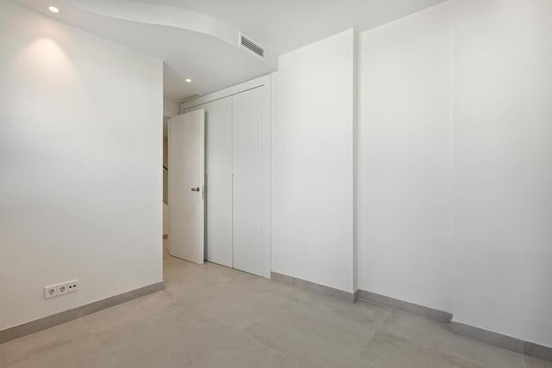 4 Schlafzimmer Villa zu verkaufen 4 Schlafzimmer Villa zu verkaufen