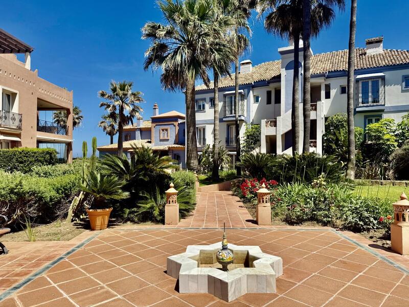 Lägenhet till salu i Bahía de Marbella, Málaga