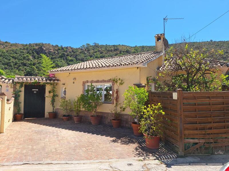 Villa en venta en Benahavis, Málaga