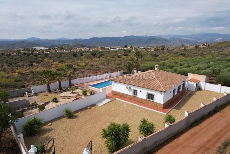 3 Cuarto Villa en venta