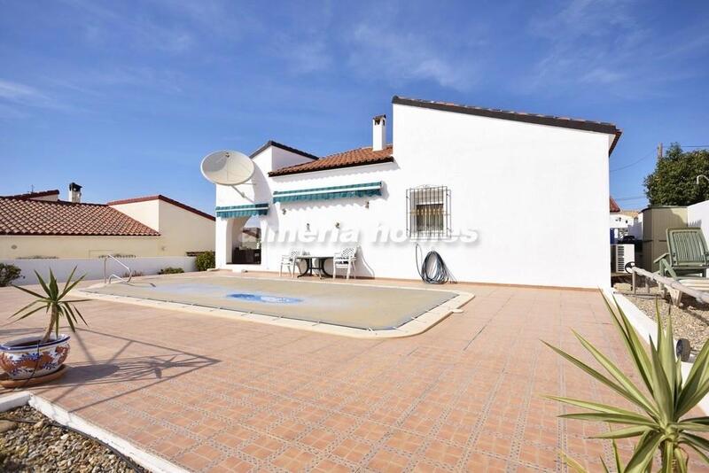 Villa for sale in Arboleas, Almería