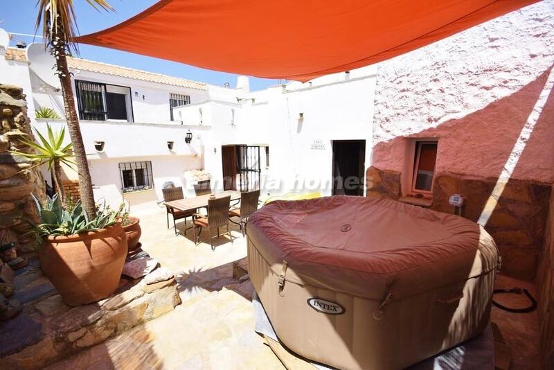 Casa de Campo en venta en Tijola, Almería