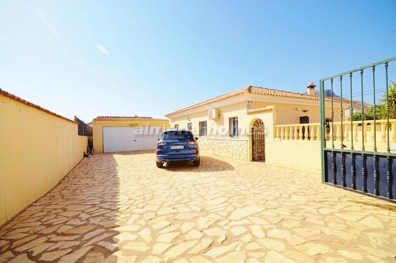 3 bedroom Villa for sale