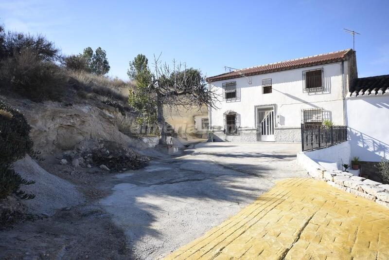 Casa de Campo en venta en Arboleas, Almería