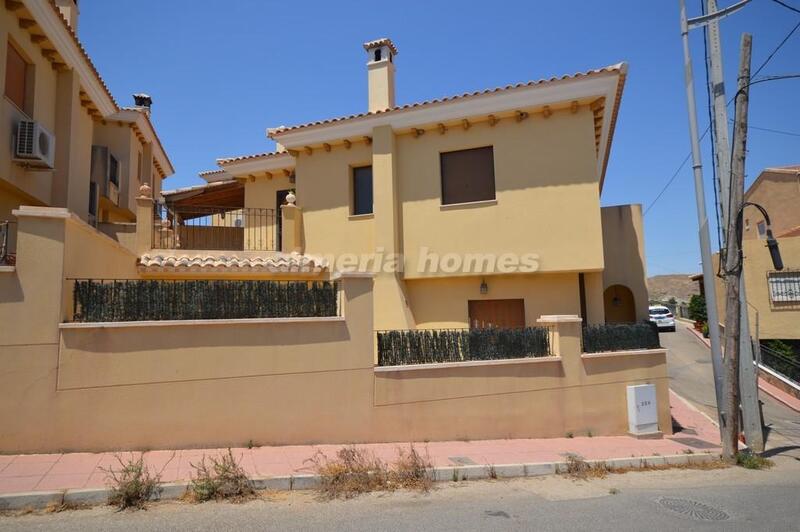 Duplex zu verkaufen in Arboleas, Almería