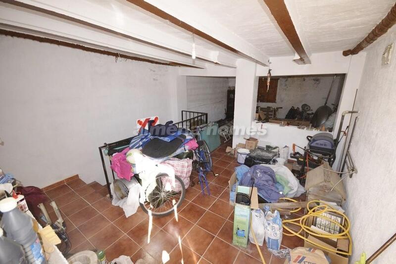 6 bedroom Country House for sale