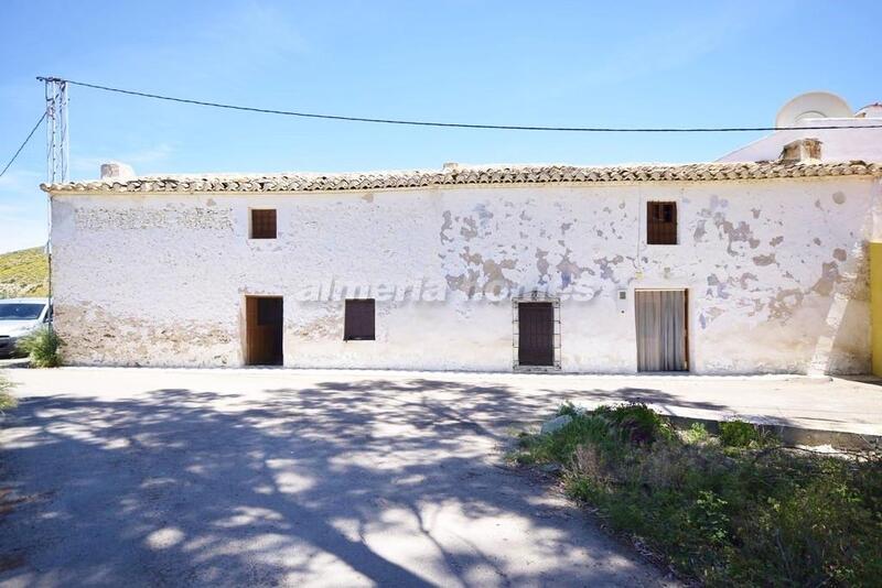 Landhaus zu verkaufen in Arboleas, Almería