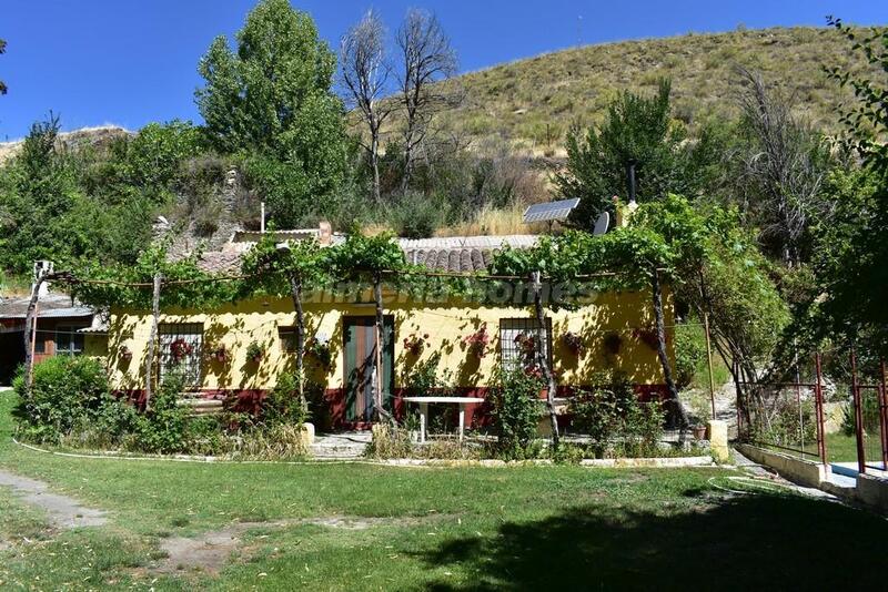 Landhaus zu verkaufen in Caniles, Granada