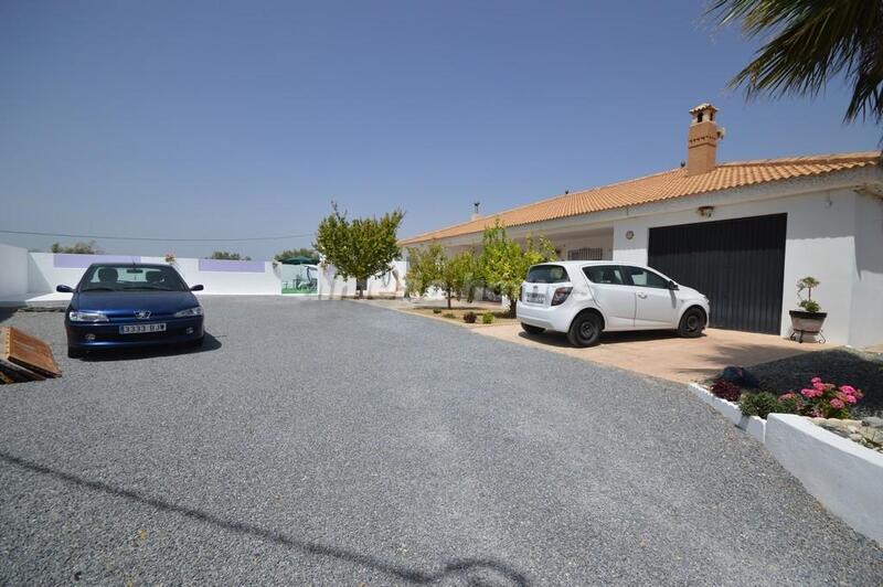 Villa for sale in Somontin, Almería