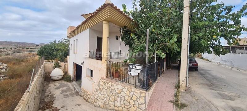 Villa en venta en Huercal-Overa, Almería