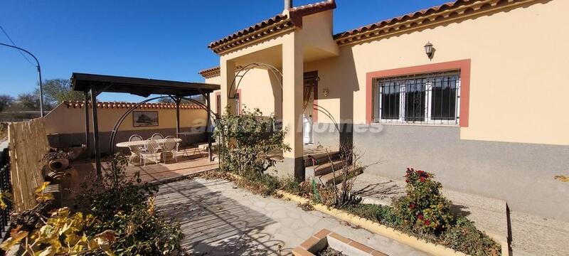 3 Cuarto Villa en venta