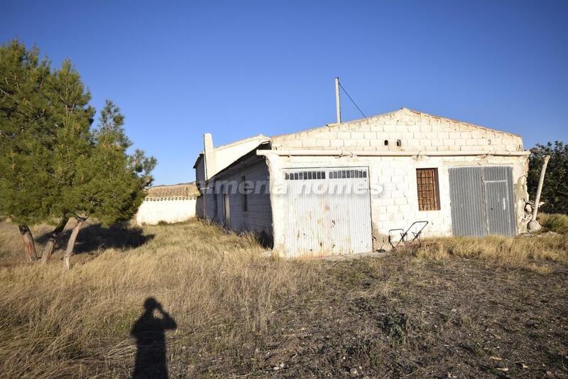 4 slaapkamer Landhuis Te koop