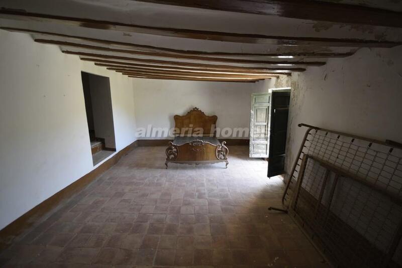 10 bedroom Country House for sale