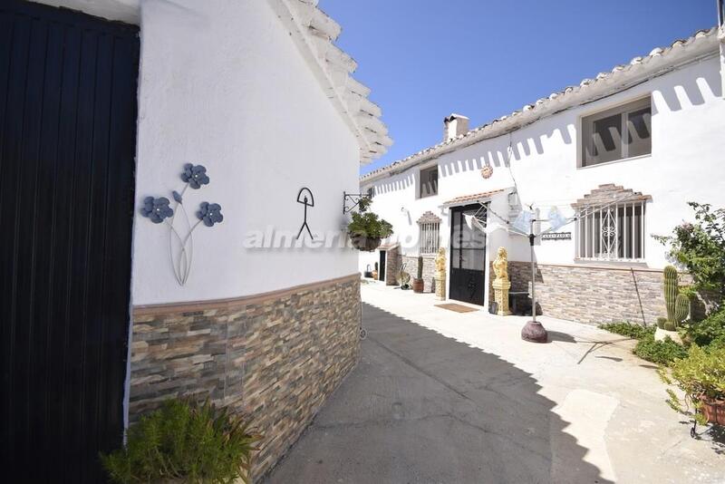 Auberge à vendre dans Velez Rubio, Almería