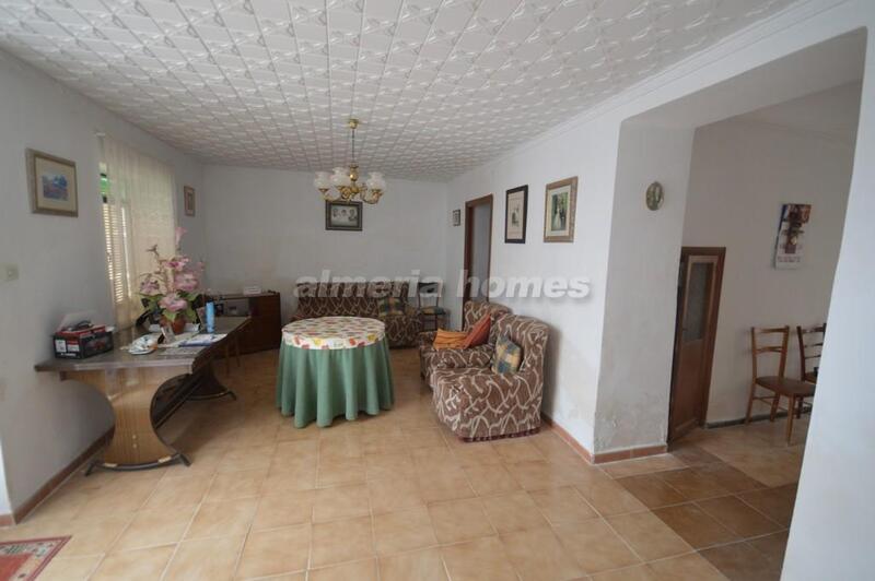 3 bedroom Country House for sale