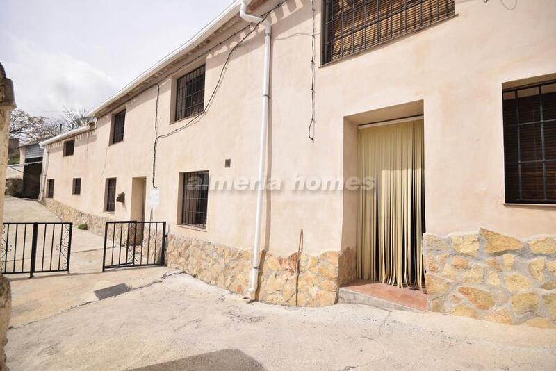 Country House for sale in Oria, Almería
