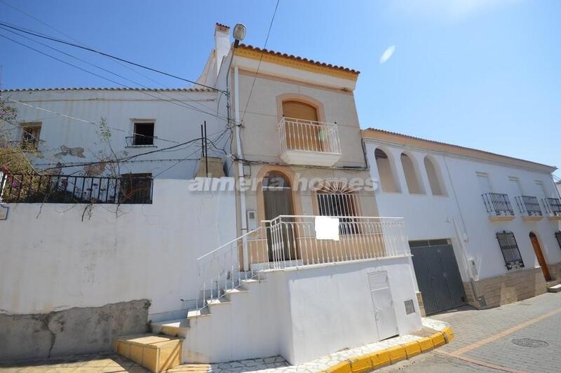 Townhouse for sale in Arboleas, Almería
