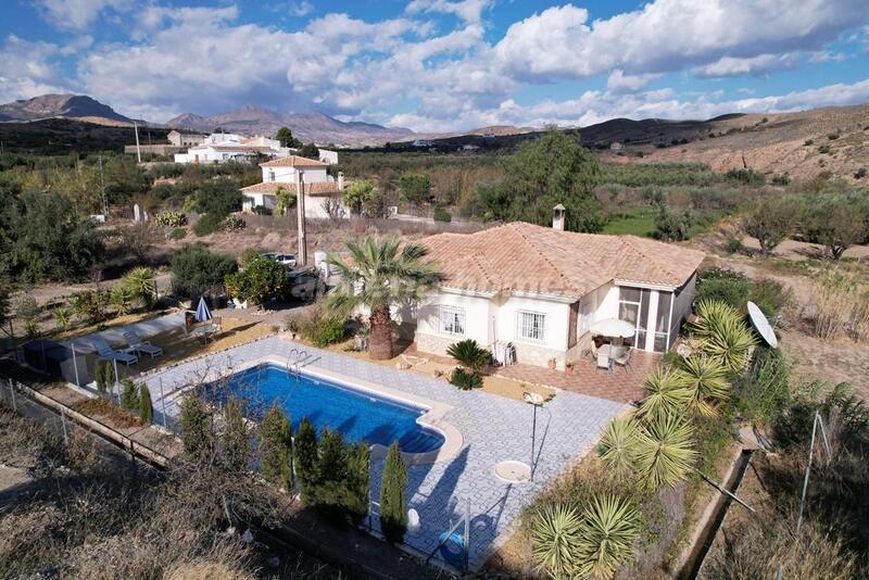 Villa for sale in Albox, Almería