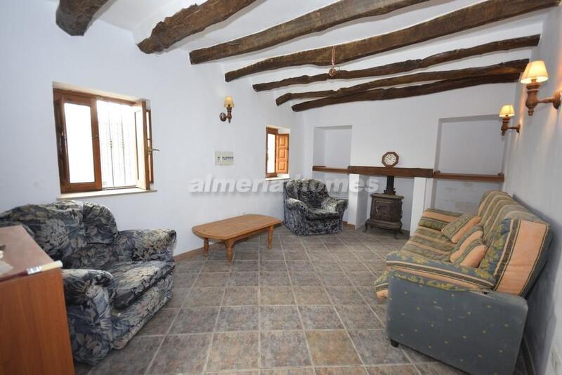 5 bedroom Country House for sale