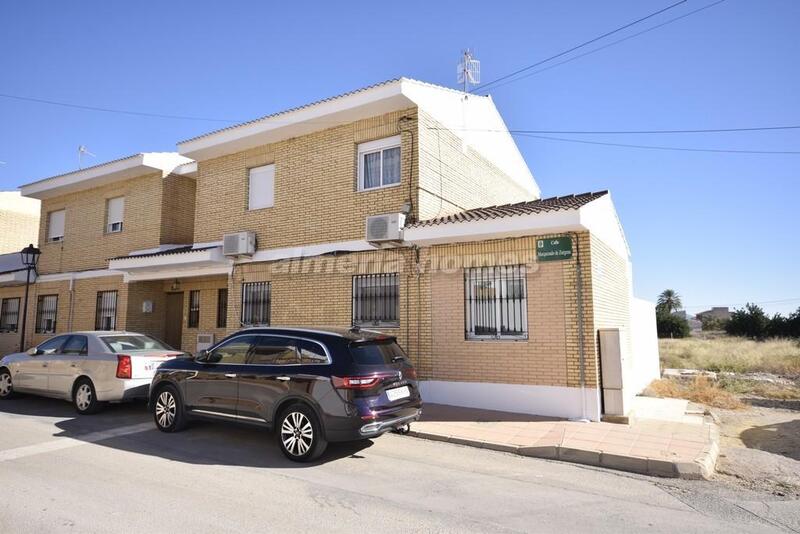 Duplex for sale in La Alfoquia, Almería