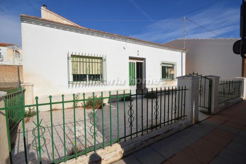 Casa de Campo en venta en La Alfoquia, Almería