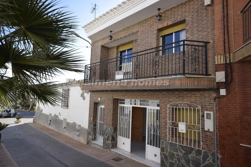 Lantställe till salu i Taberno, Almería