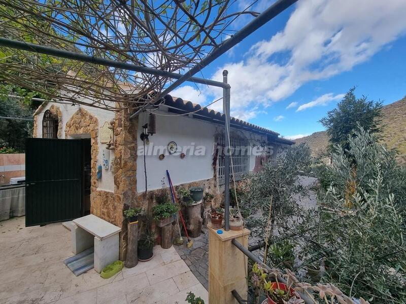 Landhaus zu verkaufen in Purchena, Almería