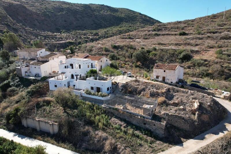 4 Cuarto Casa de Campo en venta