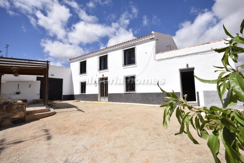 Casa de Campo en venta en Albox, Almería