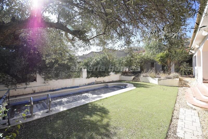 6 Cuarto Casa de Campo en venta