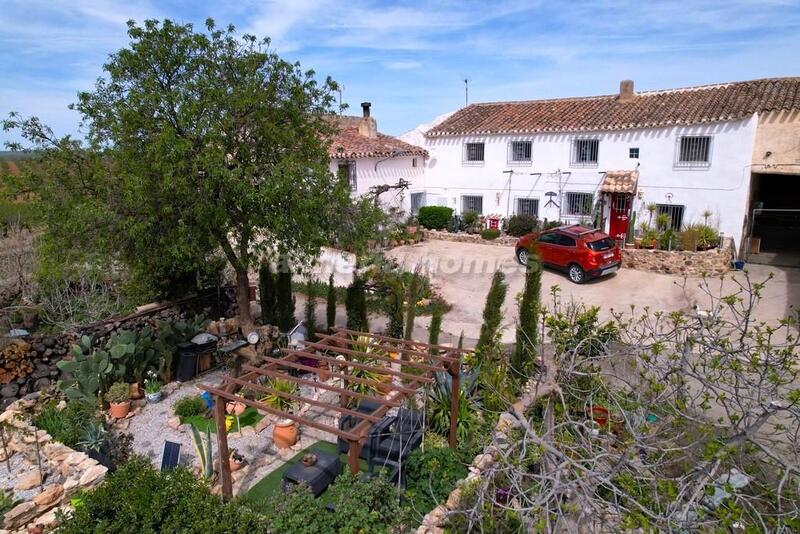 Landhaus zu verkaufen in Oria, Almería